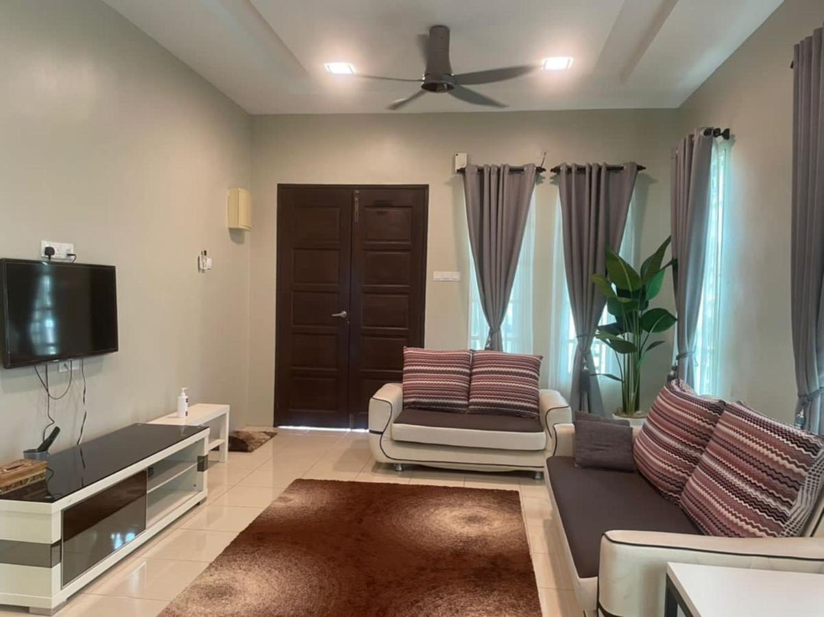 Vistana Indah Homestay 알로르세타르 외부 사진